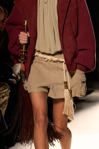 Look 34